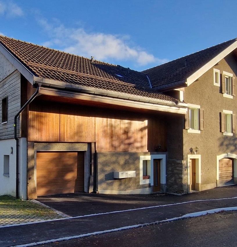 ? MAGNIFIQUE FERME À MARACON ?✨

Rénovée avec goûts et composée de plusieurs appartements, ce bien constitue une belle opportunité! ?

Prenons le temps de nous rencontrer. Tout simplement. ?

#proximmo #immobilier #proximmoagenceimmobilière #realestate #icionvend