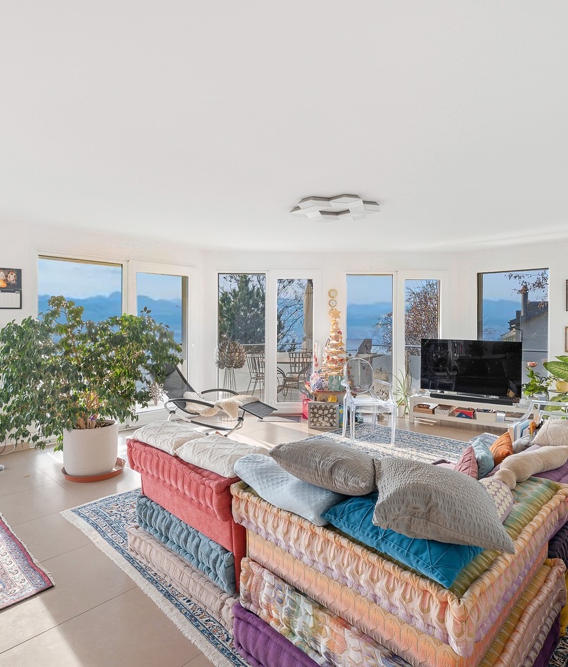 🤗✨ VUE LAC DANS UN CADRE VERDOYANT 💚🔑

En exclusivité à Belmont : Spacieux appartement offrant une belle vue dégagée sur les Alpes et le lac Léman ! 😉

Prenons le temps de nous rencontrer.
Tout simplement. 😉

#proximmo #proximmoagenceimmobilière #vente #immobilier #icionvend