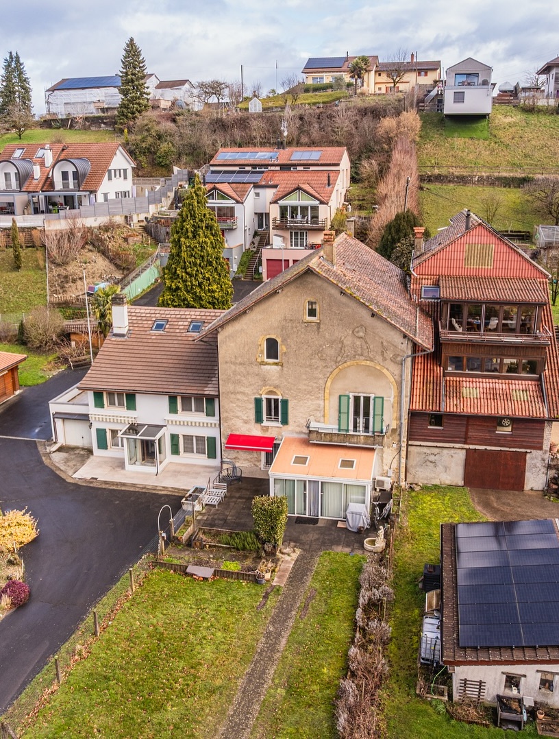 😍 BELLE OPPORTUNITÉ À SAISIR ! 🔥🔑

À visiter rapidement à Chavornay, belle bâtisse avec potentiel. 

Prenons le temps de nous rencontrer. Tout simplement. 😉

#proximmo #immobilier #realestate #vente #icionvend