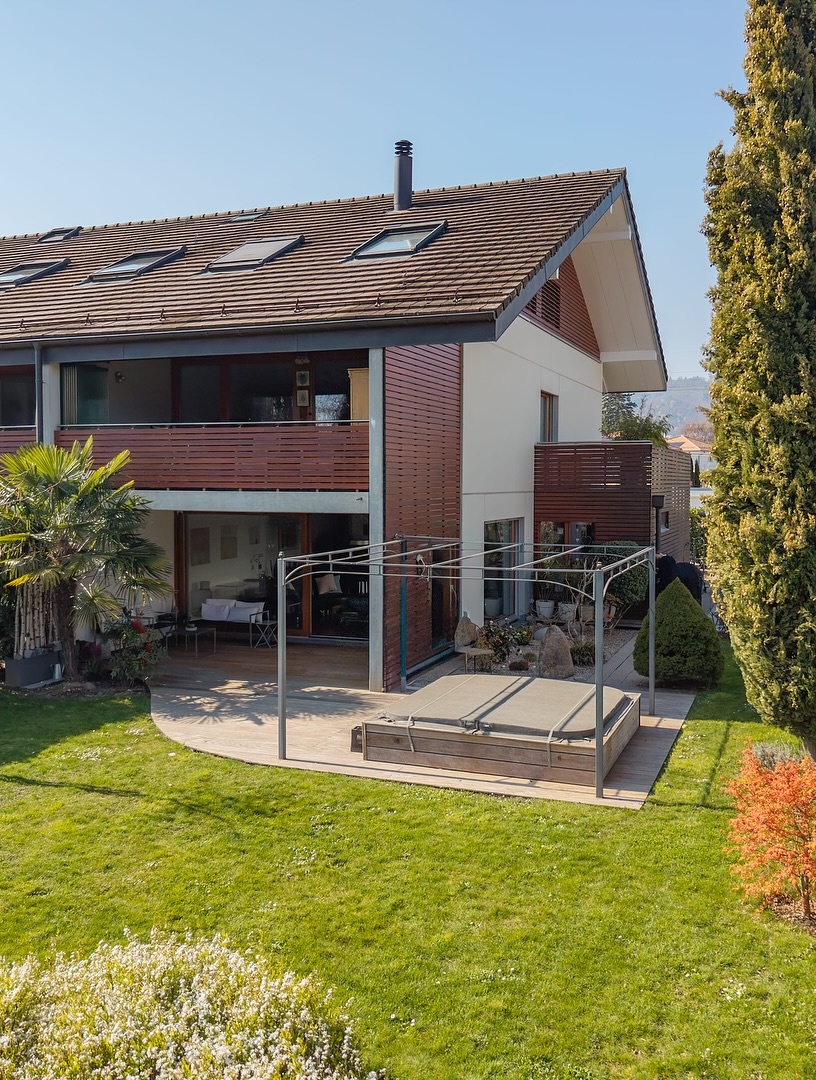 😍 COUP DE COEUR À BURSINEL 🔥💚

Exclusivité Proximmo !
Magnifique villa parfaitement située au calme dans un quartier résidentiel de la commune prisée de Bursinel. 🥰

Une visite s’impose !

Prenons le temps de nous rencontrer. Tout simplement. 🤗

#immobilier #realestate #proximmo #proximmoagenceimmobilière #icionvend