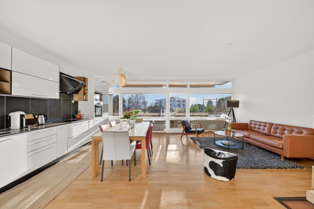 😍🔑 TRÈS RARE À LUTRY ! 🏡💚

Charmante villa au centre et à 3 min. Du bord du lac. Une opportunité rare à la vente.

Prenons le temps de nous rencontrer. Tout simplement. 🤗

#proximmo #immobilier #proximmoagenceimmobilière #realestate #icionvend