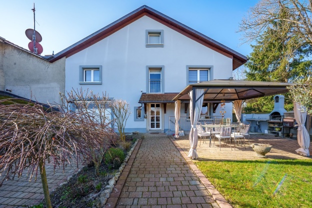 😍🔑 COUP DE COEUR À BALLENS ☺️🍀

Superbe maison avec cachet à visiter rapidement !

Prenons le temps de nous rencontrer. Tout simplement. 🤗

#proximmo #immobilier #vente #icionvend
