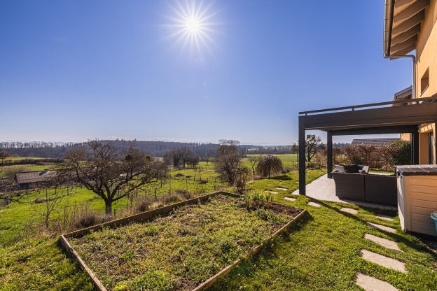 😍 EN EXCLUSIVITÉ À MOIRY 🔑💚

Superbe villa récente en parfait état parfaitement située au calme et offrant une magnifique vue sur la région. 🤩

Une visite s’impose !

Prenons le temps de nous rencontrer. Tout simplement. 😉

#proximmo #immobilier #realestate #vente #icionvend