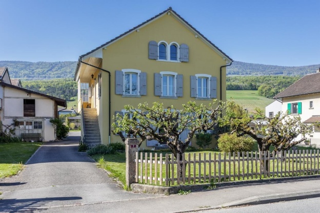 🏡 PROPRIÉTÉ DE CARACTÈRE SITUÉE À CHAMPAGNE 😍💚

Une visite s’impose. 😉

Prenons le temps de nous rencontrer. 
Tout simplement. 

#immobilier #proximmo #proximmoagenceimmobiliere #vente #icionvend