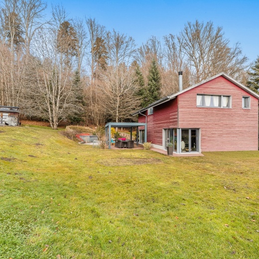 ☀️🔑 AU CALME À SERVION 🥰

Charmante villa individuelle parfaitement située en bordure de forêt.
 
À visiter !

Prenons le temps de nous rencontrer. Tout simplement. 🤗

#proximmo #immobilier #vente #icionvend