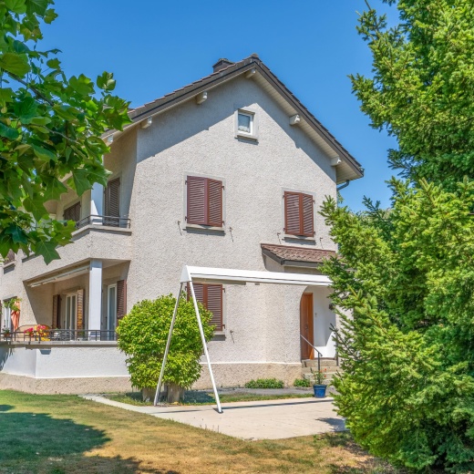 💚 𝐂𝐎𝐔𝐏 𝐃𝐄 𝐂𝐎𝐄𝐔𝐑 𝐀̀ 𝐃𝐄𝐍𝐆𝐄𝐒 😍😉

Idéalement située dans le village prisé de Denges, cette maison soigneusement entretenue séduira les amateurs de qualité et d’espace. Chaque détail a été pensé pour offrir un cadre de vie optimal. 🏡✨

Un bien à découvrir sans tarder. 😉

Prenons le temps de nous rencontrer. 
Tout simplement. 

#immobilier #proximmo #proximmoagenceimmobiliere  #icionvend