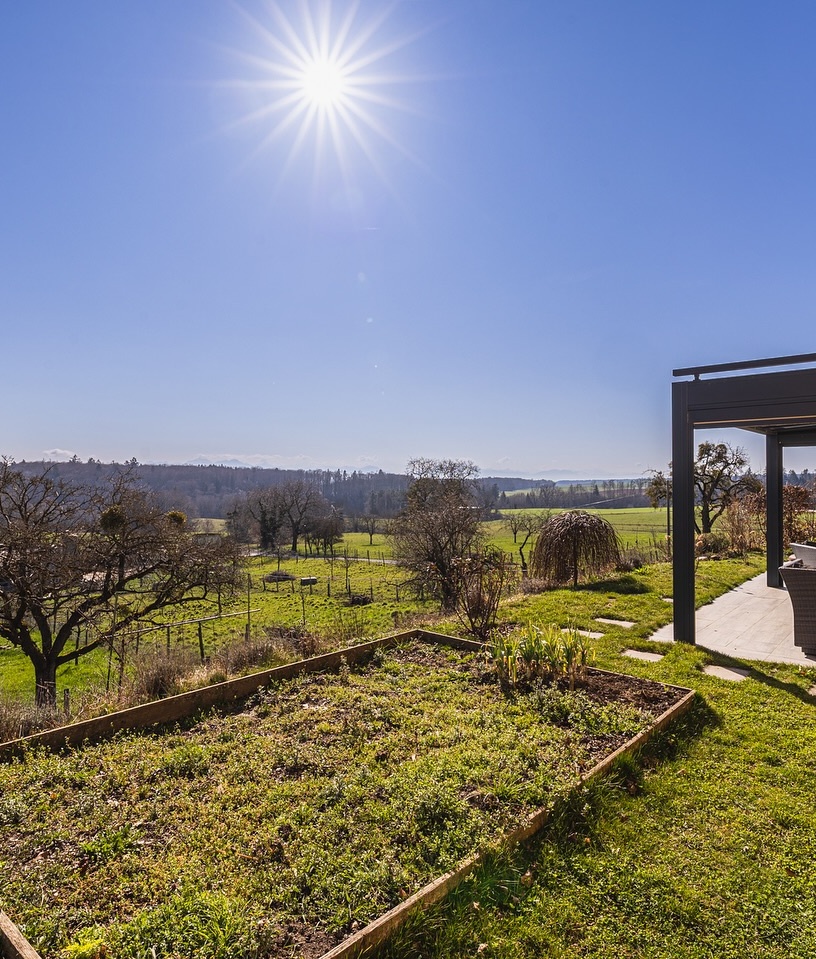 😍 EN EXCLUSIVITÉ À MOIRY 🔑💚

Superbe villa récente en parfait état parfaitement située au calme et offrant une magnifique vue sur la région. 🤩

Une visite s’impose !

Prenons le temps de nous rencontrer. Tout simplement. 😉

#proximmo #immobilier #realestate #vente #icionvend