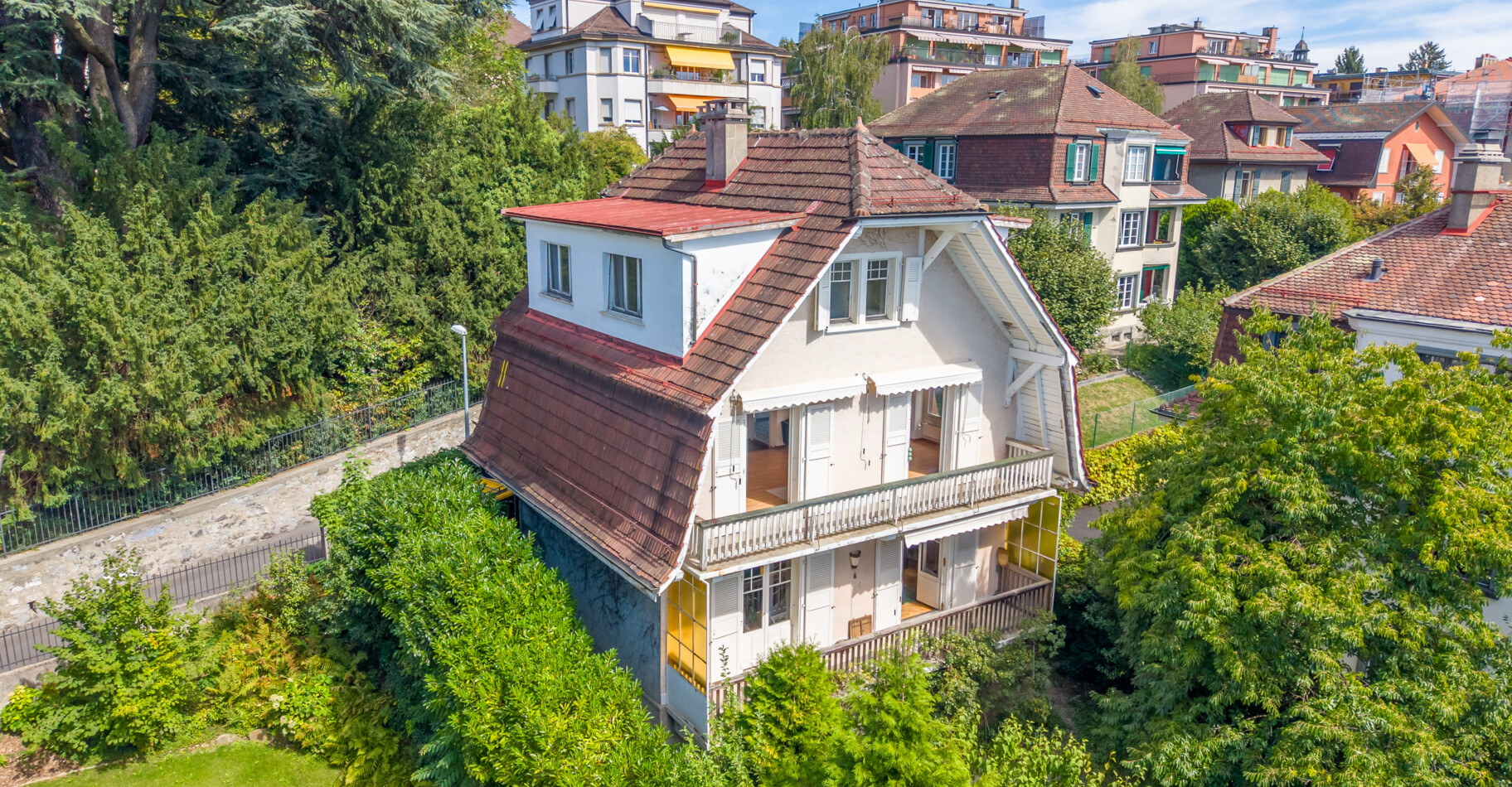EXCLUSIF À LAUSANNE — MAISON 6PCES, VUE LAC & JARDIN
