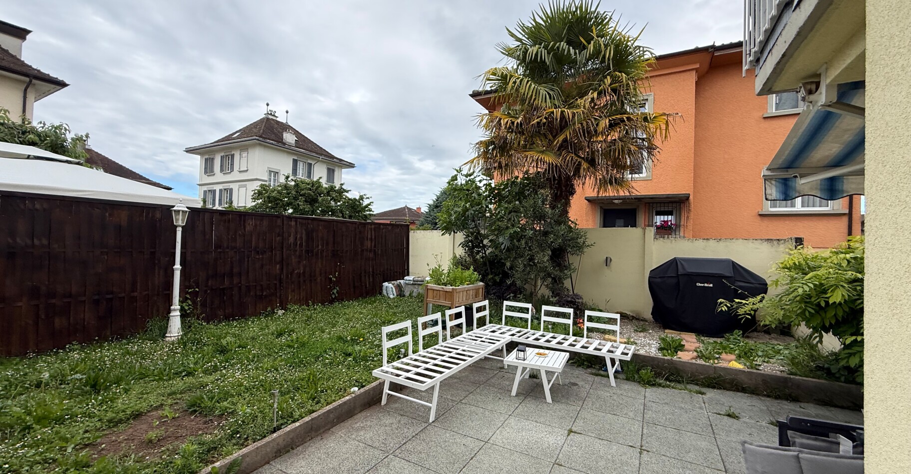 VILLA LOCATIVE IDÉALEMENT SITUÉE À 5 MINUTES DE LAUSANNE (CRISSIER) !