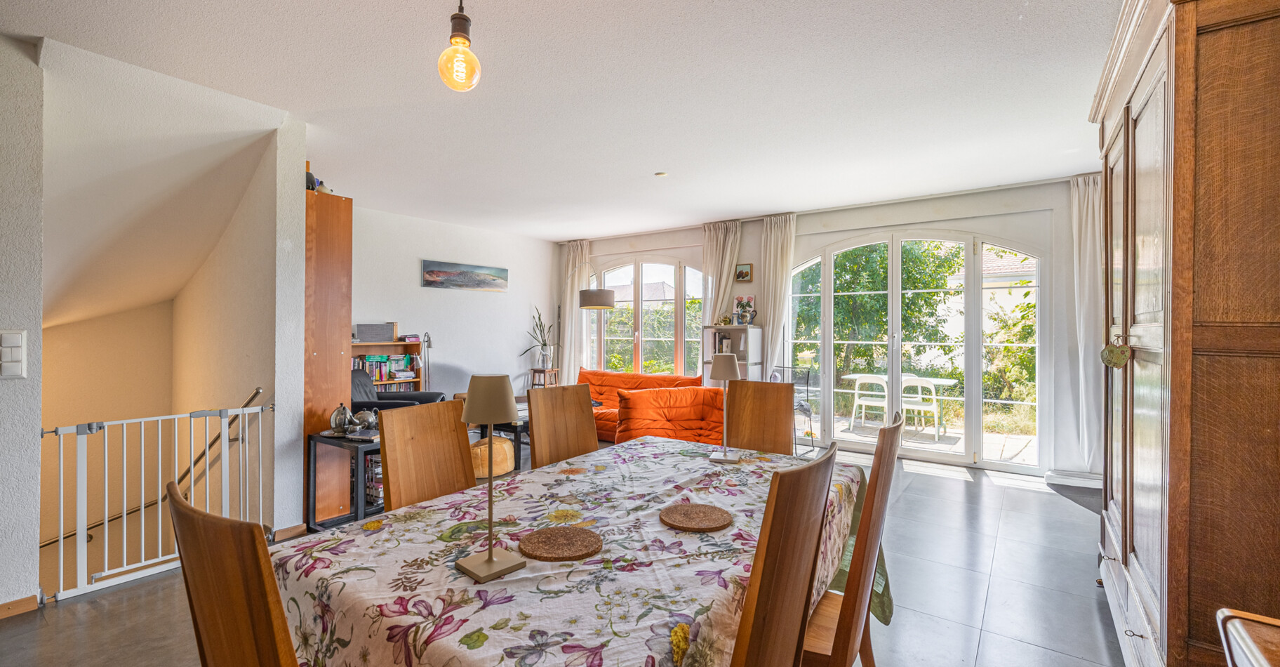 VILLA MITOYENNE 5,5 PIECES PARFAITEMENT SITUEE A CHAVORNAY !