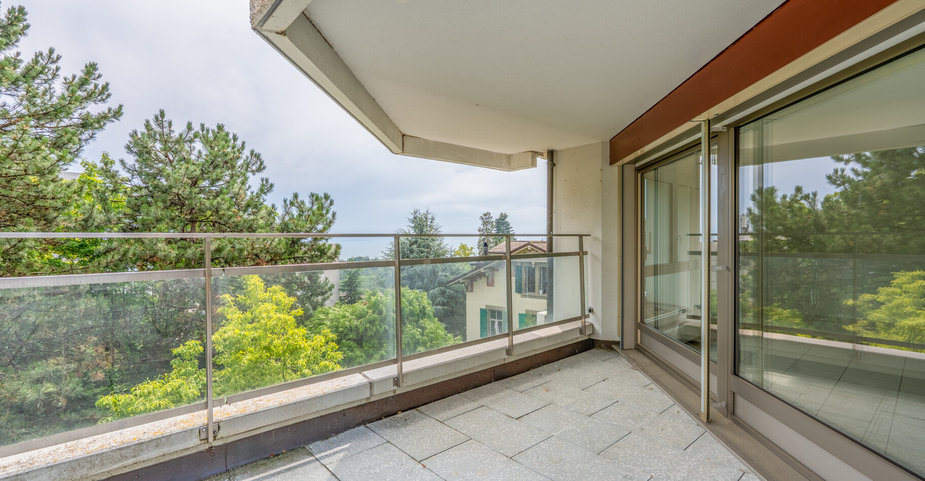 Duplex d’exception avec terrasse et jardin au cœur de Lausanne