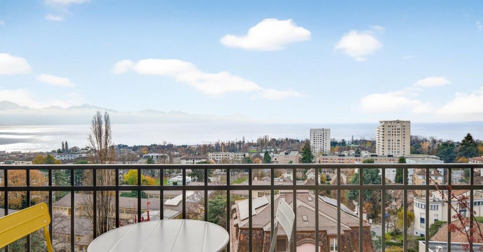 ATTIQUE AVEC VUE PANORAMIQUE - SOUS GARE