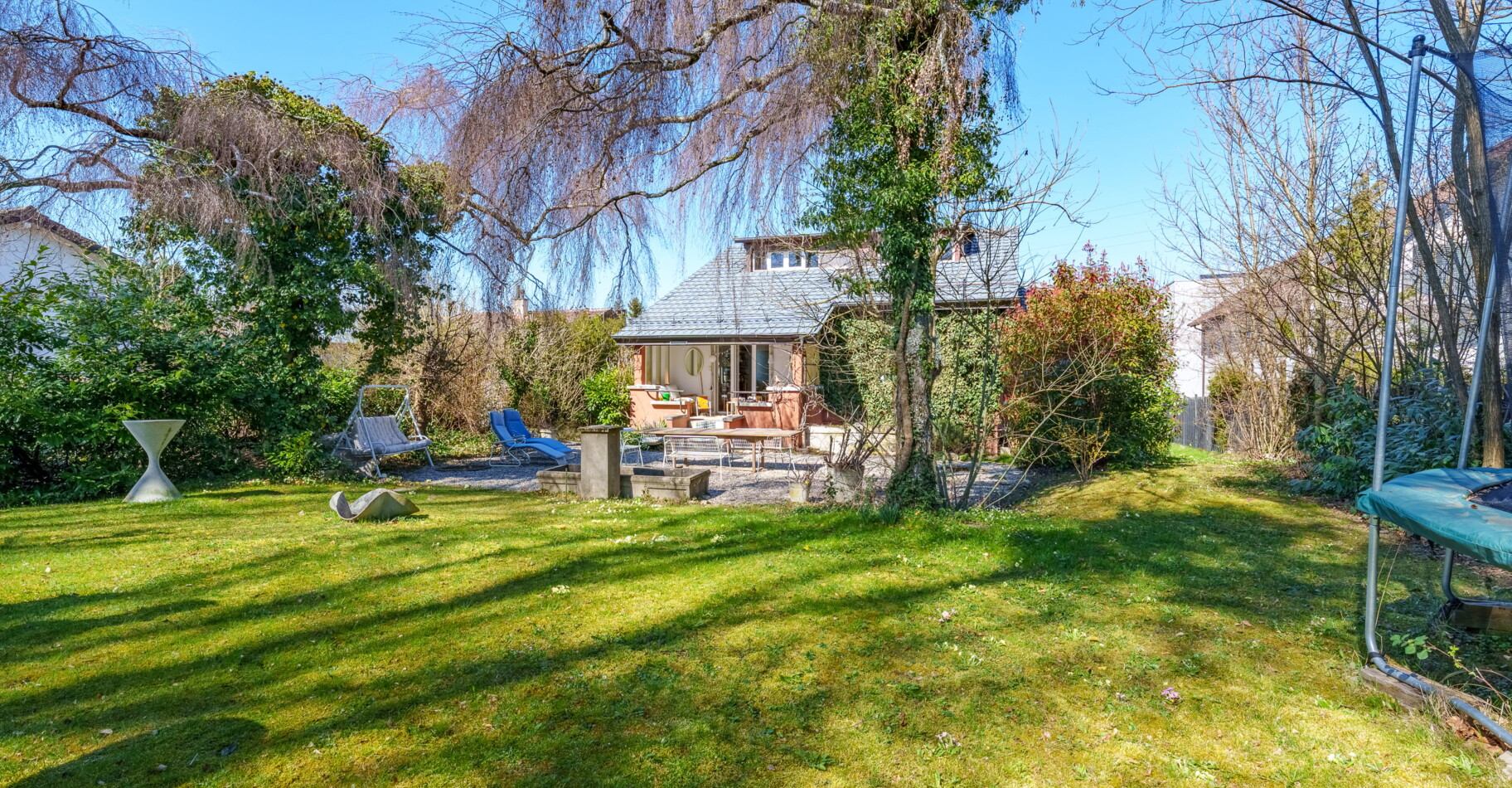 EN EXCLUSIVITÉ - Élégante villa rénovée dans un cadre de vie paisible