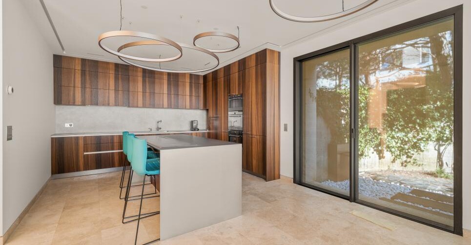 Superbe maison de ville avec jardin et piscine au coeur de Chailly