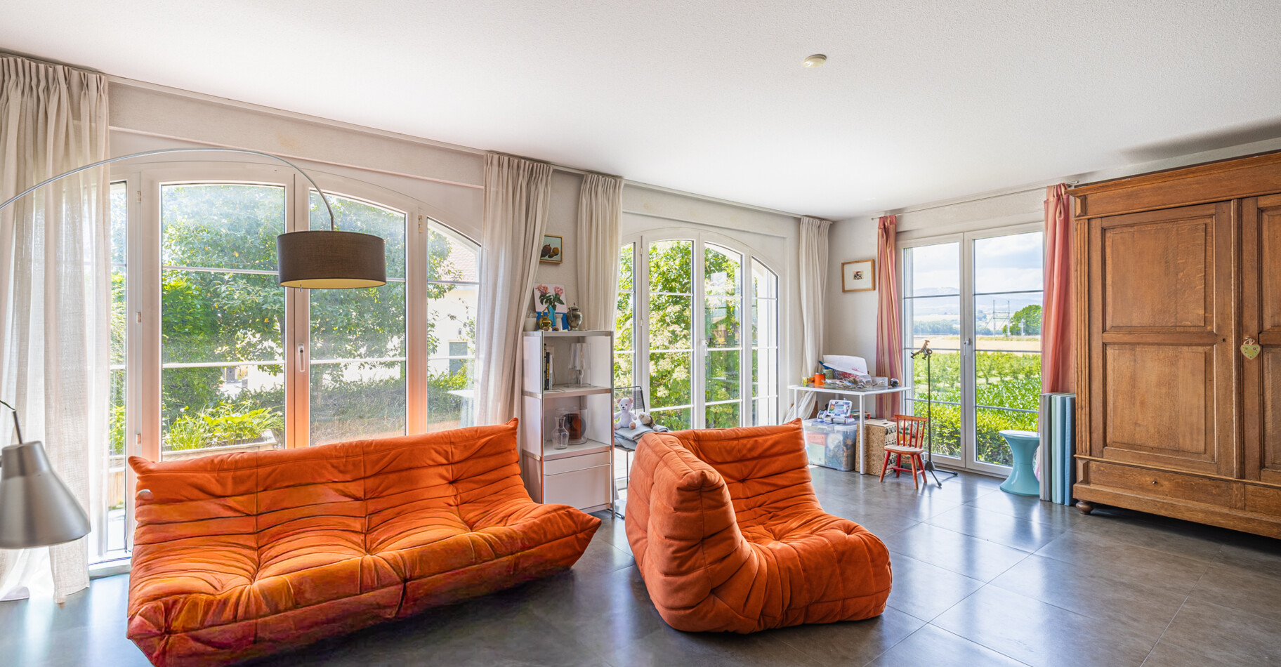 VILLA MITOYENNE 5,5 PIECES PARFAITEMENT SITUEE A CHAVORNAY !