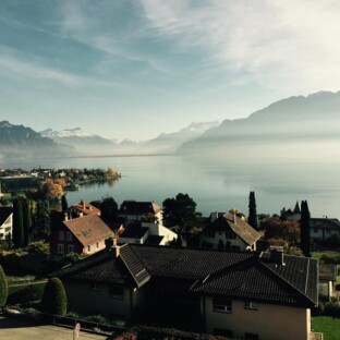VUE IMPRENABLE À DEUX PAS DU LAC