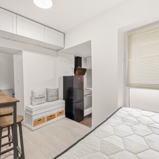 CHARMANT STUDIO RÉNOVÉ – VENDU MEUBLÉ