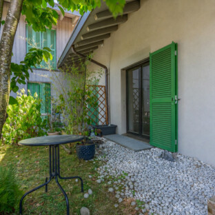 Entre ville et nature, un triplex familial d'exception au Mont-sur-Lausanne