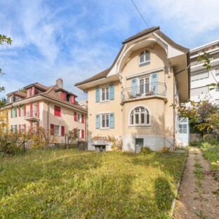 Villa de caractère à Lausanne avec jardin et permis en force