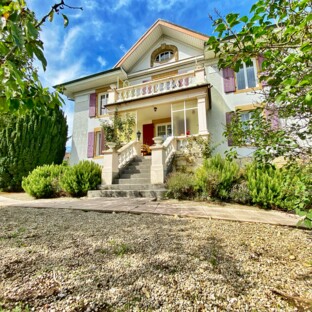 OBJET D'EXCEPTION ! SOMPTUEUSE MAISON DE MAÎTRE