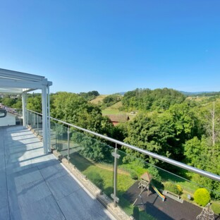 APPARTEMENT ATTIQUE AVEC TERRASSE IDEALEMENT SITUE A ORBE !