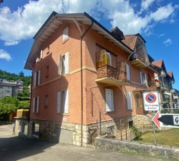 À SAISIR ! BEL IMMEUBLE LOCATIF PROCHE DE NEUCHÂTEL