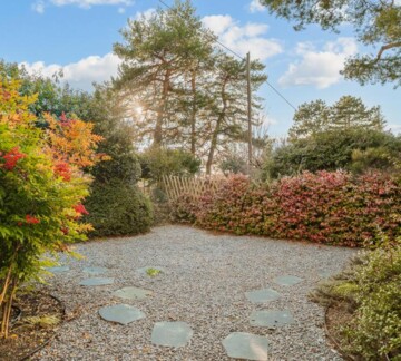 Superb Townhouse with Garden and Pool in the Heart of Chailly