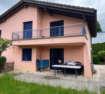 Superbe villa individuelle dans un cadre verdoyant.