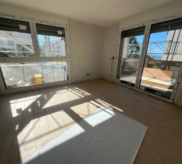 DERNIER STUDIO AU REZ-DE-JARDIN !