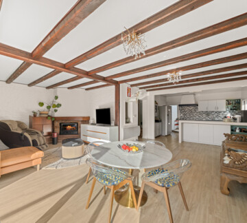 VILLA JUMELÉE AU COEUR D'EPALINGES !