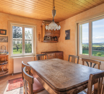 CHALET AU CALME AVEC GRAND JARDIN