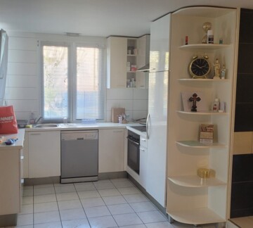 YVERDON-LES-BAINS (QUARTIER FONTENAY) - 2.5 PIÈCES LOUÉ AVEC JARDIN ET TERRASSE