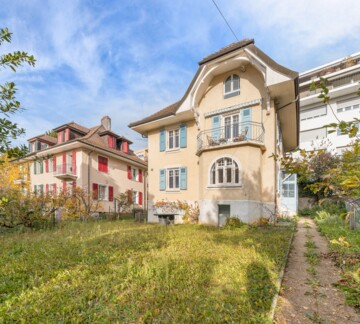 Villa de caractère à Lausanne avec jardin et permis en force