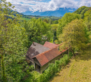 AUTHENTIQUE FERME DE CARACTÈRE