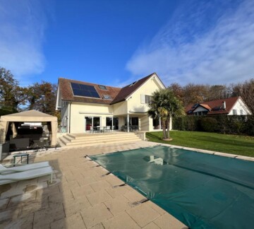MAGNIFIQUE VILLA AU CALME PROCHE DU LAC