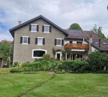 Superbe demeure plurifamiliale comprenant trois appartements