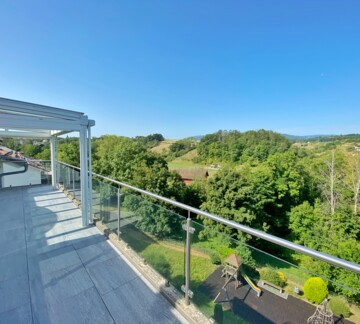 APPARTEMENT ATTIQUE AVEC TERRASSE IDEALEMENT SITUE A ORBE !