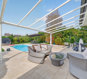 EN BORD DE VIGNE, VILLA AVEC PISCINE À 5 MIN DE MORGES