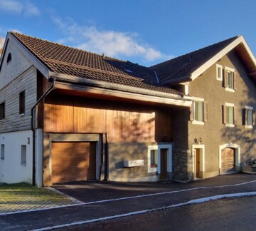 Superbe demeure plurifamiliale comprenant trois appartements