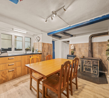 Maison villageoise de deux appartement avec potentiel d'agrandissement