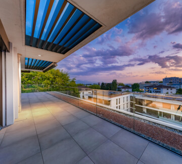 UNIQUE ! ATTIQUE NEUF ET DISPONIBLE DE SUITE !