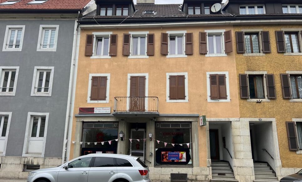 Immeuble de rendement au centre ville 8.3 % NET