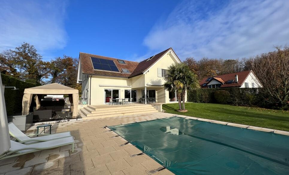 MAGNIFIQUE VILLA AU CALME PROCHE DU LAC