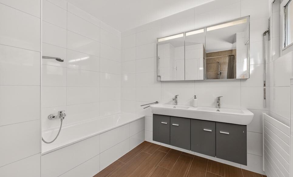 ENPLACEMENT EXCEPTIONNEL