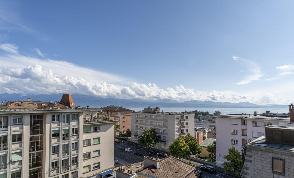 RARE ! ATTIQUE À DEUX PAS DU CENTRE-VILLE !