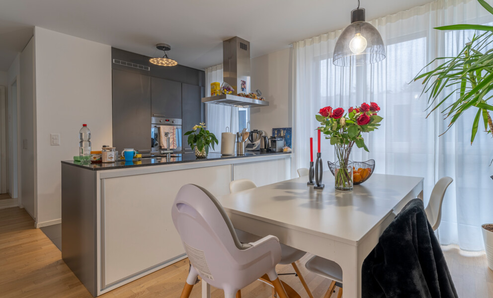 OPPORTUNITÉ ! EMPLACEMENT IDÉAL PROCHE DE TOUT!