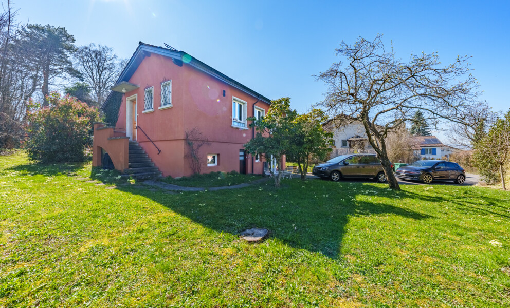 EN EXCLUSIVITÉ - Élégante villa rénovée dans un cadre de vie paisible