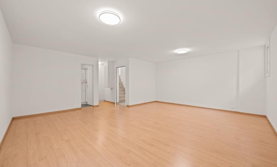 VILLA FAMILIALE AUX VOLUMES GÉNÉREUX A MIES