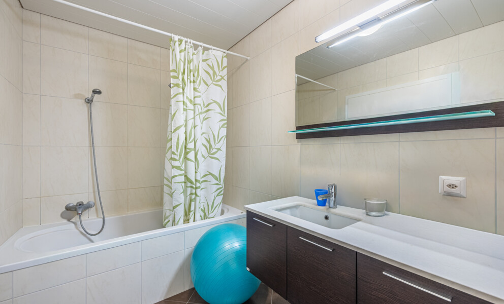 VILLA MITOYENNE 5,5 PIECES PARFAITEMENT SITUEE A CHAVORNAY !