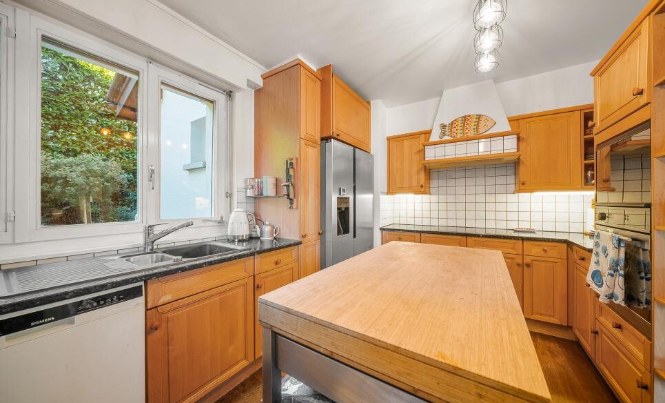 BIEN D'EXCEPTION SUR GRANDE PARCELLE ARBORÉE